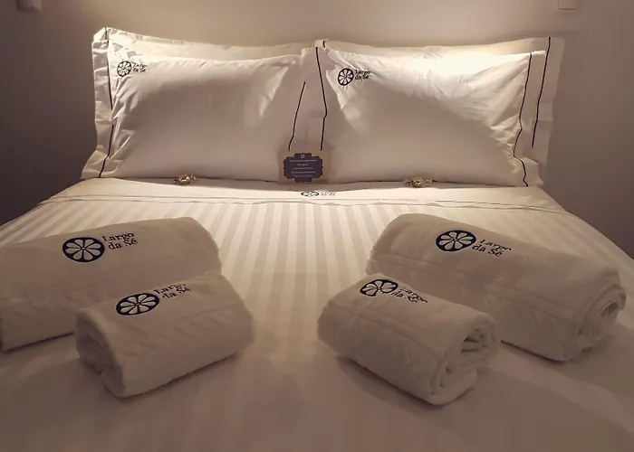 Largo Da Se - Horigem Gæstehus Lisboa